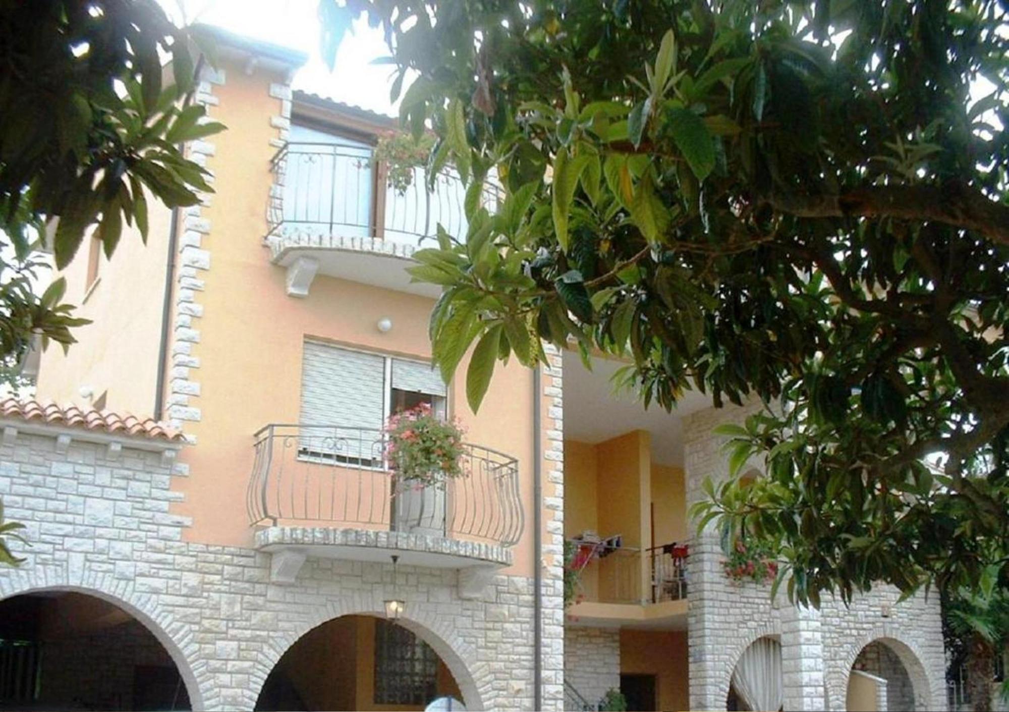 Renata Mare Apartment