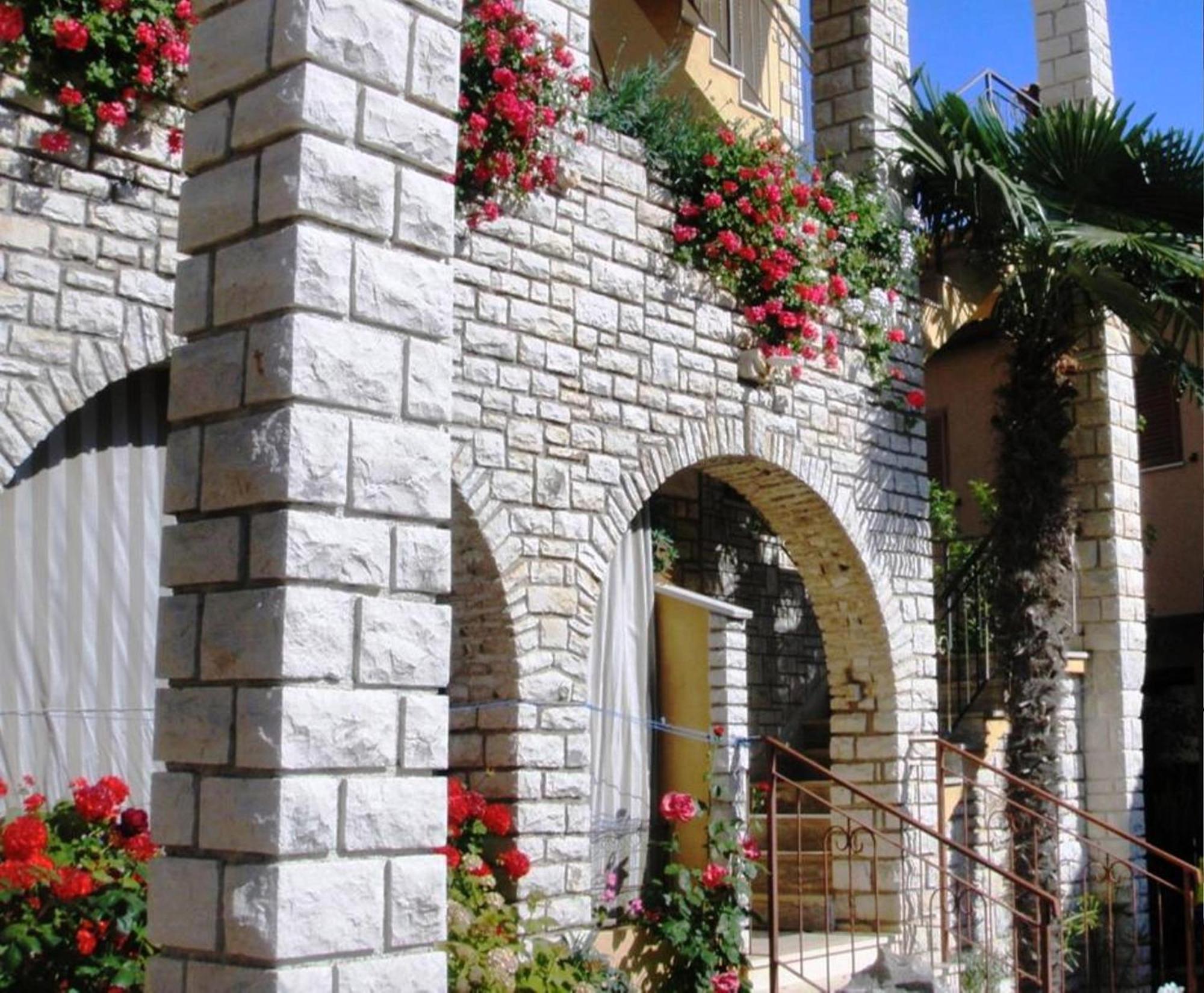 Apartment Renata Mare *